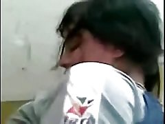 Mladý pár kurva v triede