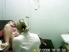 Blondínka navštívil môj lekár.