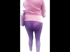 Impozantný milf pekné vidieť cez zadok